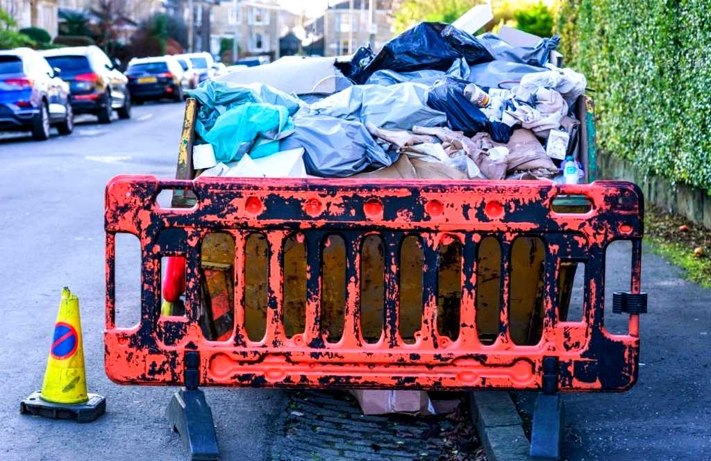 Rubbish Removal Services in Dry Hill